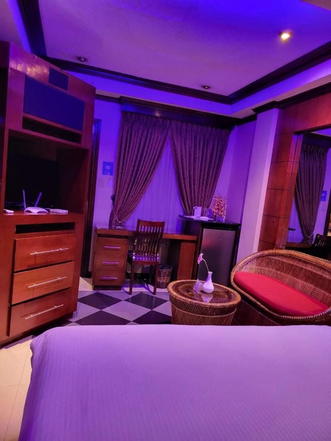 Fields Palace Hotel Анхелес Екстер'єр фото