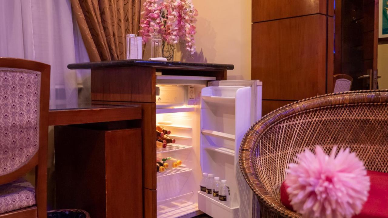 Fields Palace Hotel Анхелес Екстер'єр фото